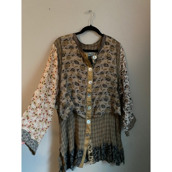 Nothing Matches Patchwork Floral Button Oversized Tunic Top Medium Boho Scandi - Picture 2 of 8